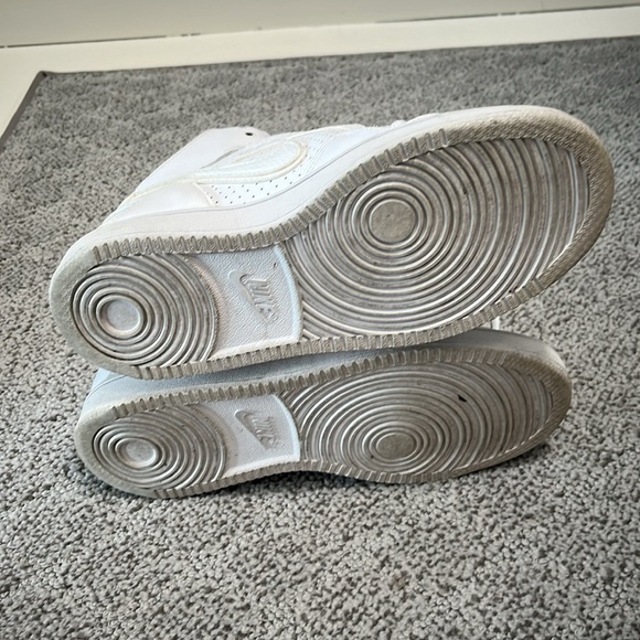 Nike Air Force 1 Women’s high top sneaker- size 6.5 - Picture 5 of 5